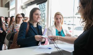 alunos e profissionais de farmácia