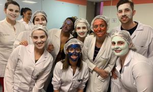 Farmacêuticos de Campinas-SP iniciam pós-graduação com aula de Semiologia